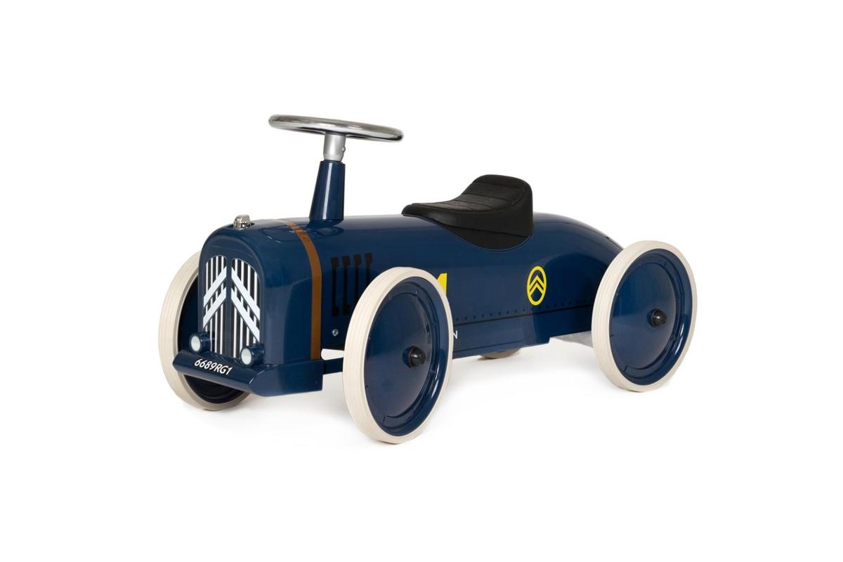 New Citroën push toy is a classic car for children