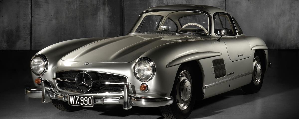 No reserve Mercedes-Benz 300SL Gullwing smashes estimate