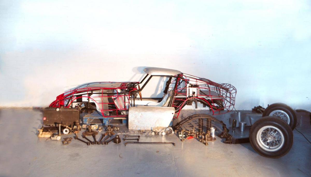 Discovered! A kit of parts to build a Ferrari 250 GTO...