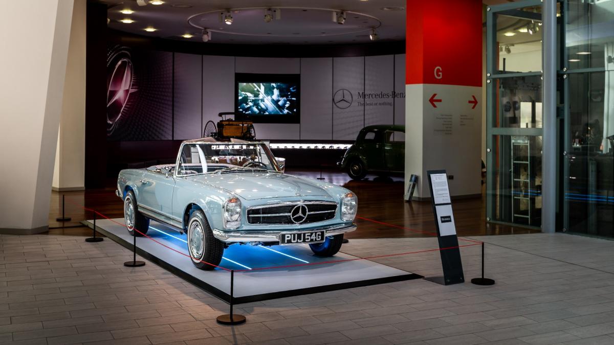 Beautifully restored 1968 Mercedes-Benz SL Pagoda goes on display