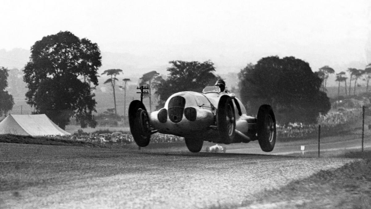 LAT Archive: incredible pictures of pre-war Donington Park racing