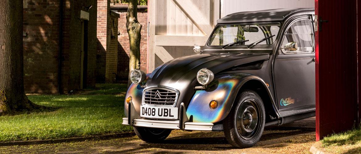 Look how the world's smallest food truck (a 2CV) was revealed!