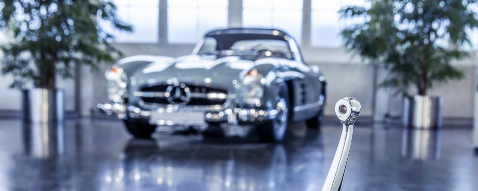 Mercedes-Benz is 3D printing spare parts for its classic cars