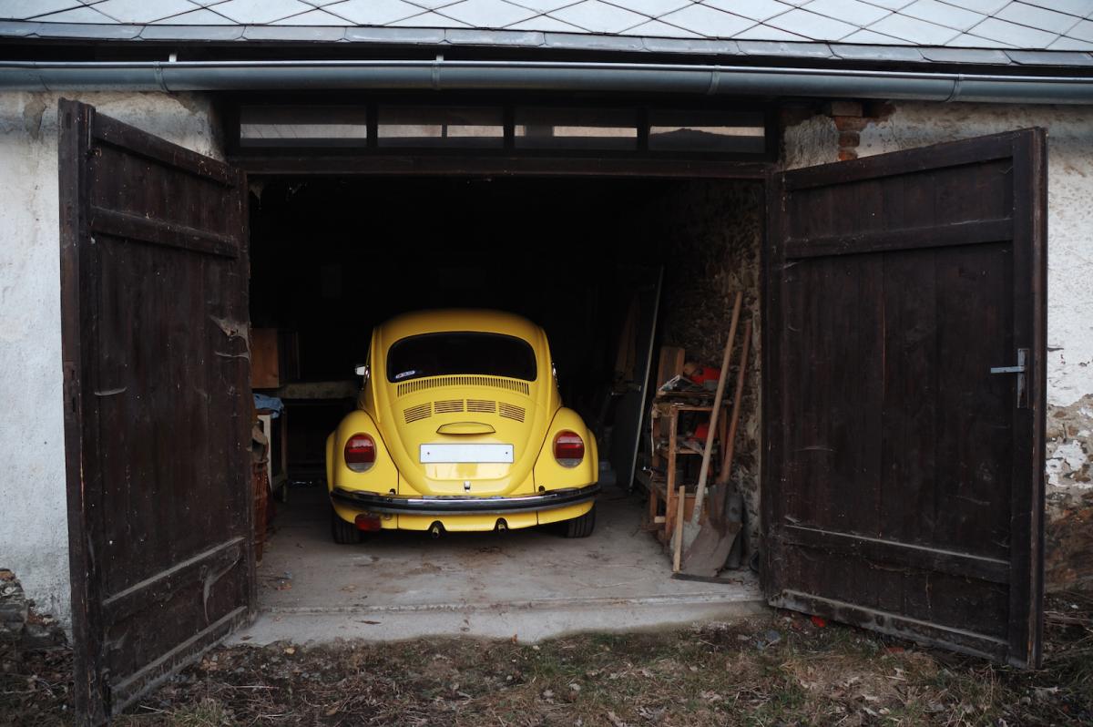 Keeping your investment safe with a car garage