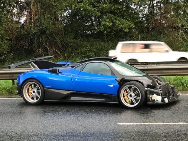 Bespoke Pagani Zonda involved in crash