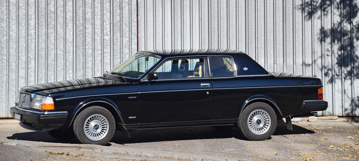 XK150 estate joins Bowie's Volvo 262 at Gstaad sale