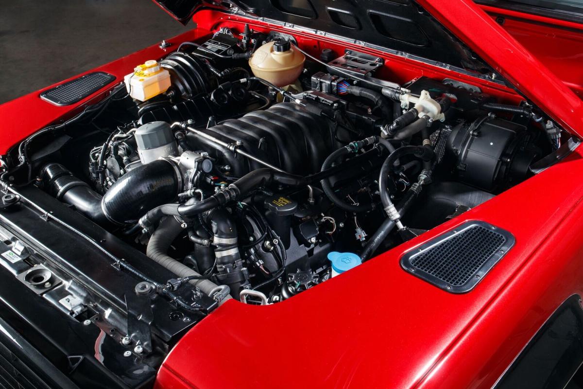 The Perfect Marriage: Land Rover and the V8