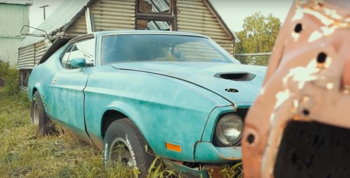 Ford Mustang graveyard houses a Mach 1 429 Cobra Jet and more!